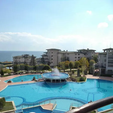 Rmg Emerald Aparthotel *